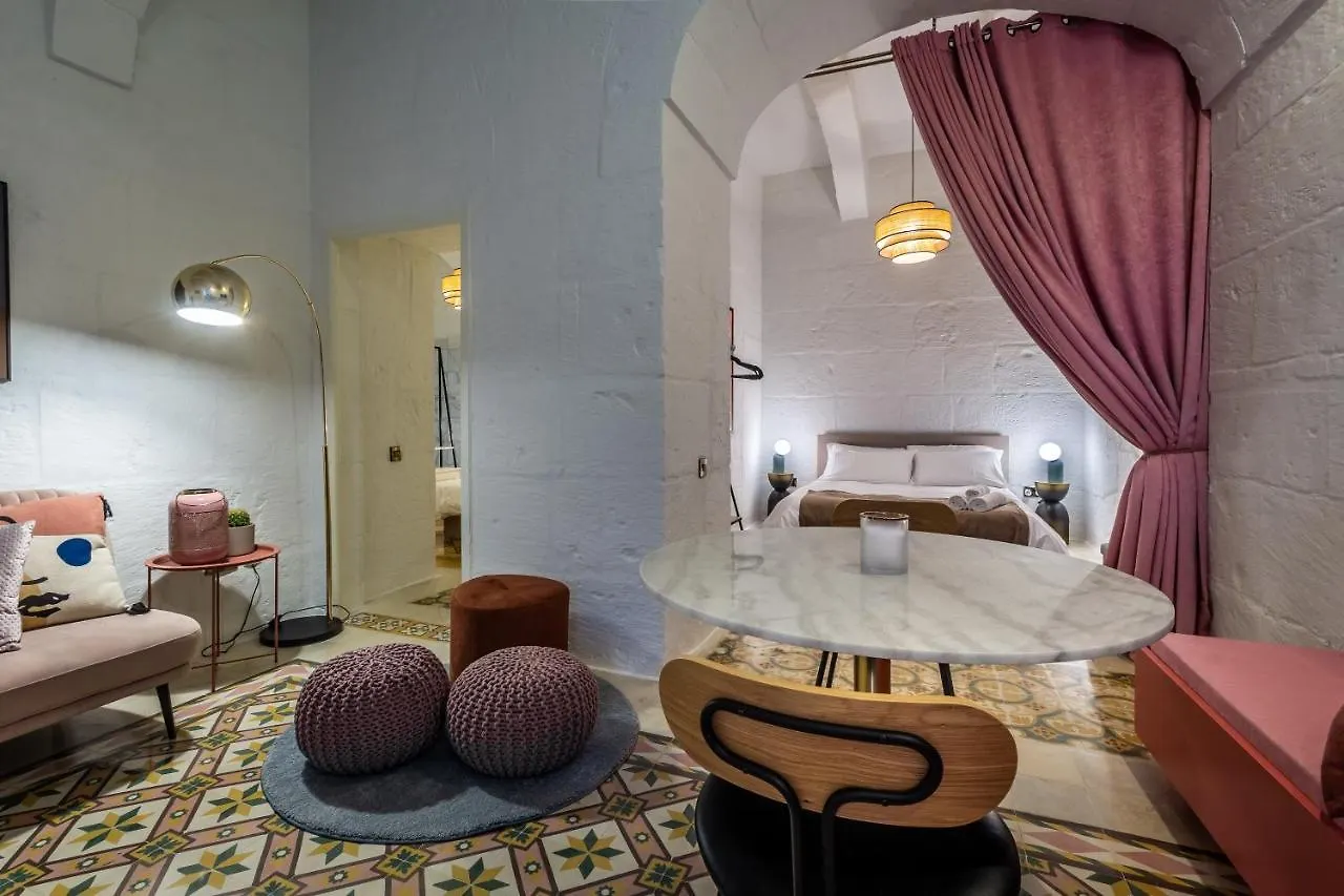 Impressive & Stylish Palazzino In Valletta Ddem1-3