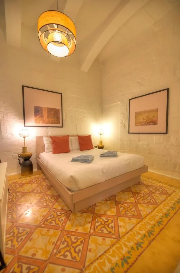 Impressive & Stylish Palazzino In Valletta Ddem1-3 0*,