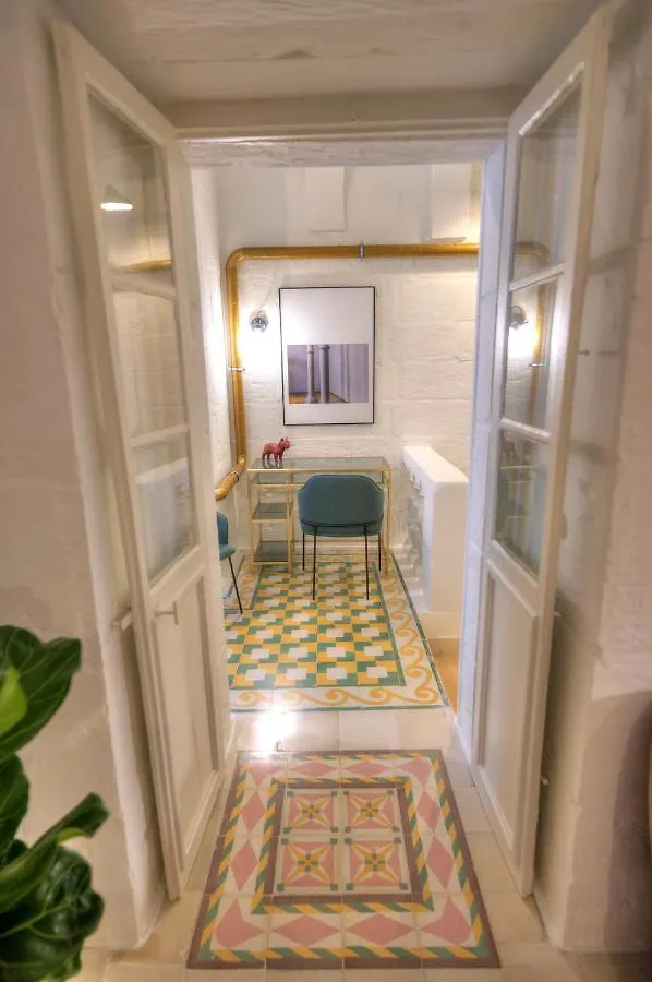 Impressive & Stylish Palazzino In Valletta Ddem1-3
