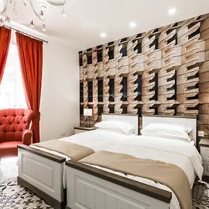 Jean De Valette Boutique Living Daire
